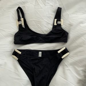 NWOT Solid and Striped Romy Bikini size S